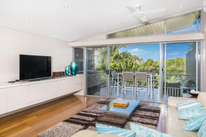 Byron Bay Accom Unit 1 22 Mahogany Drive - Beach House 1 at Vue